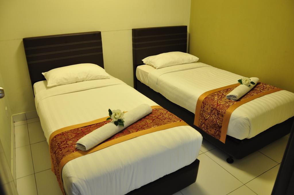 Bayu Marina Resort Johor Bahru Exterior photo