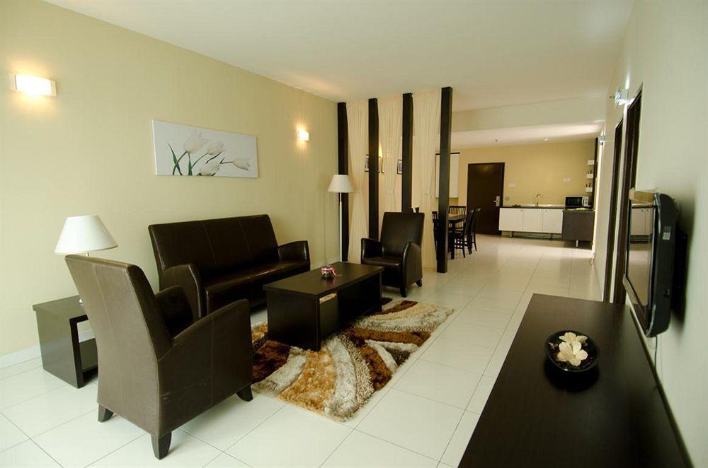 Bayu Marina Resort Johor Bahru Exterior photo