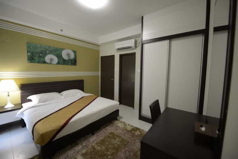 Bayu Marina Resort Johor Bahru Exterior photo