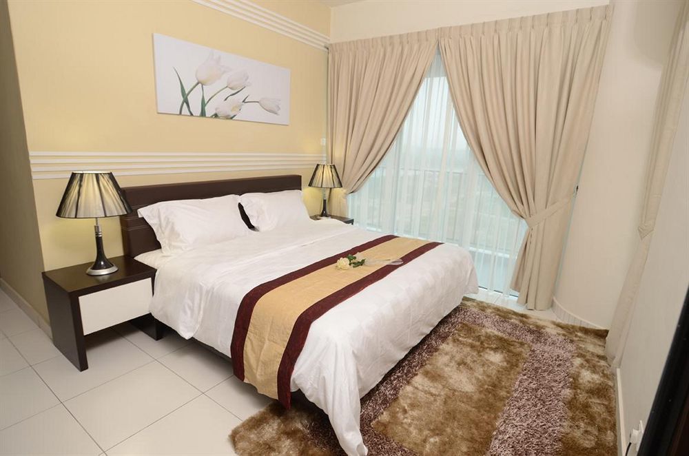 Bayu Marina Resort Johor Bahru Exterior photo