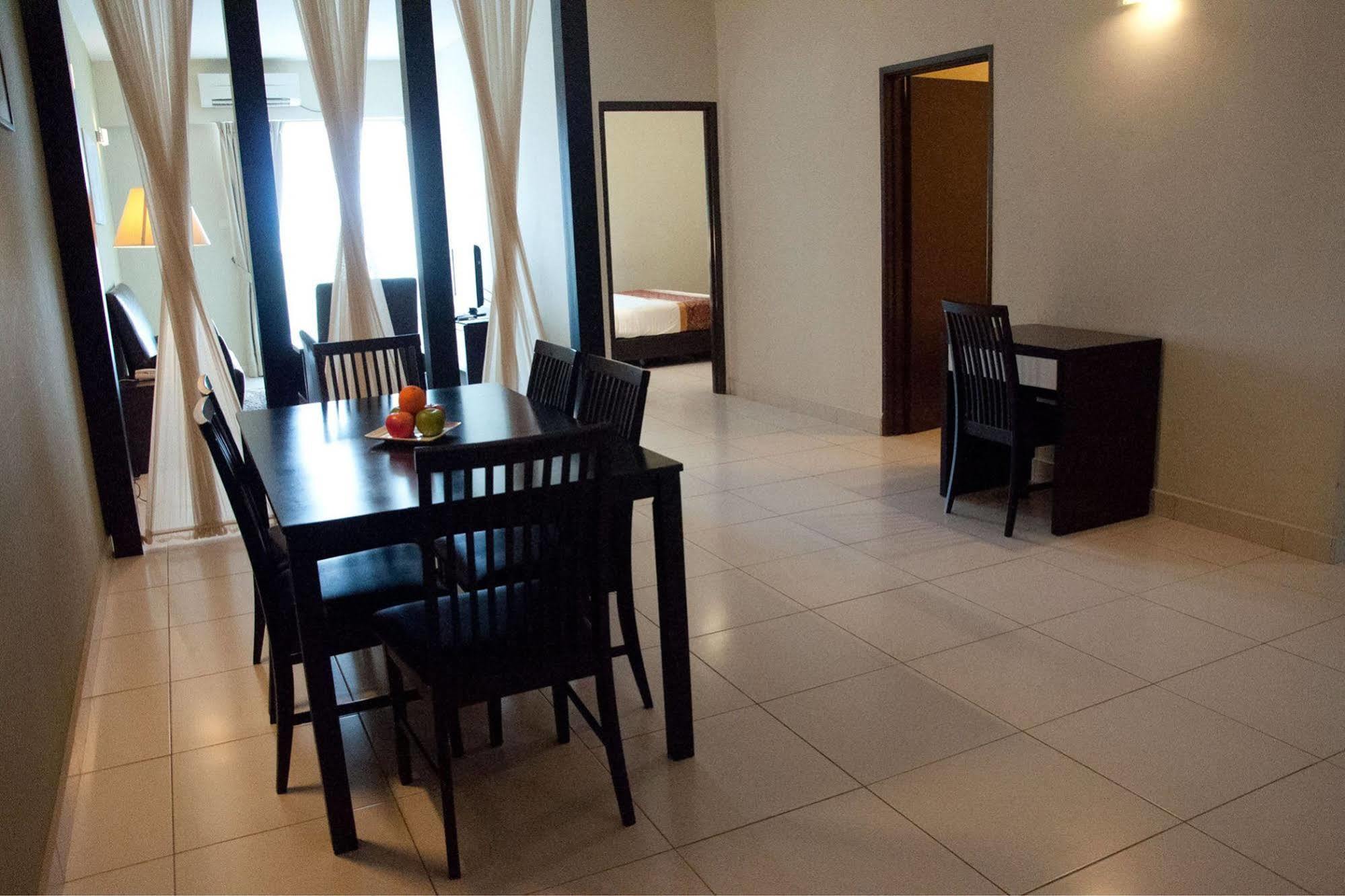 Bayu Marina Resort Johor Bahru Exterior photo